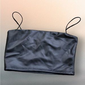 Plain cropped cami top